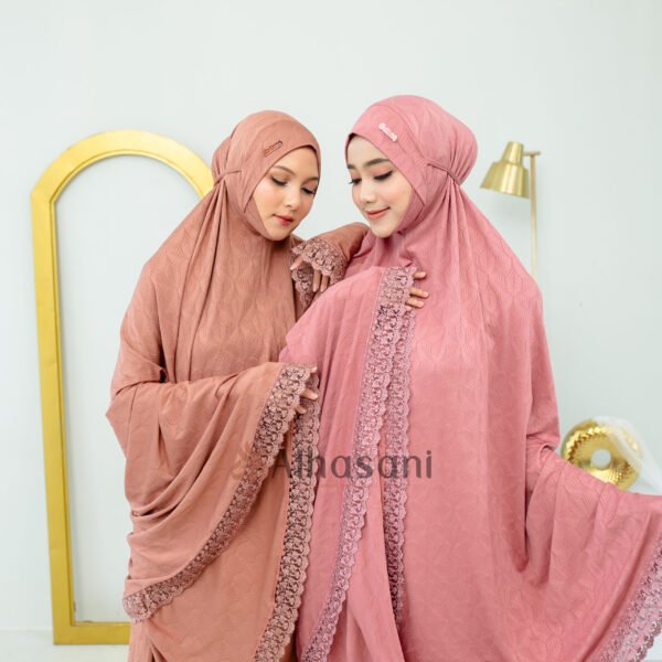 Mukena Jersey Jaguard Haura